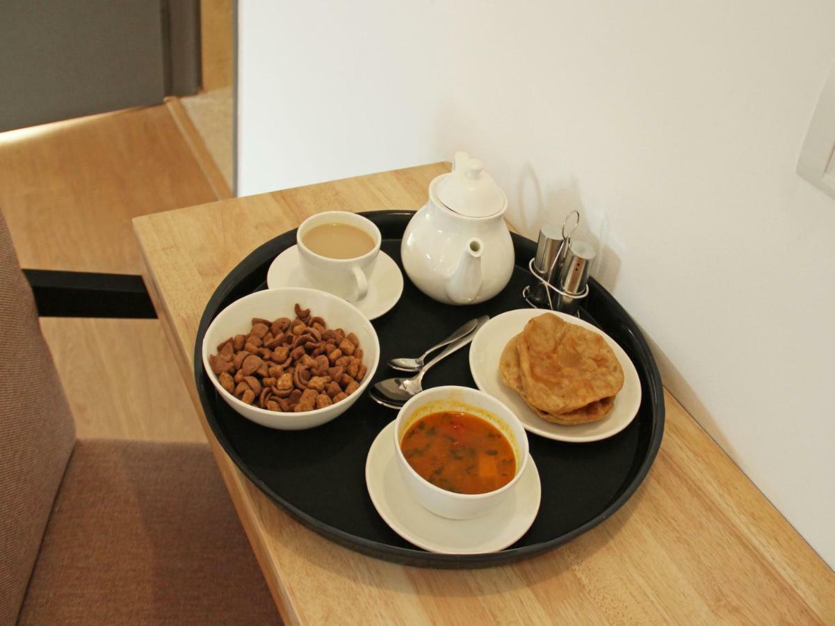 Airport Hotel Hsp New Delhi Eksteriør bilde