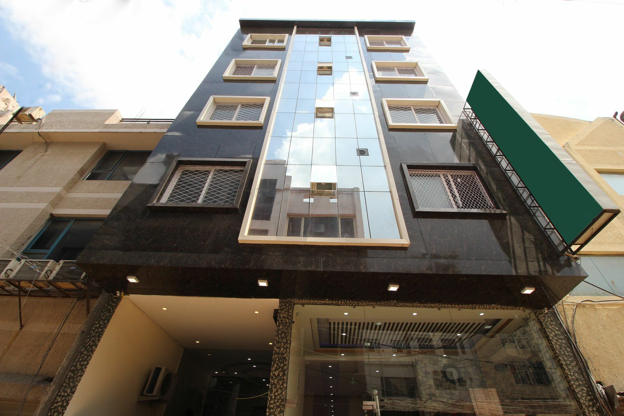 Airport Hotel Hsp New Delhi Eksteriør bilde